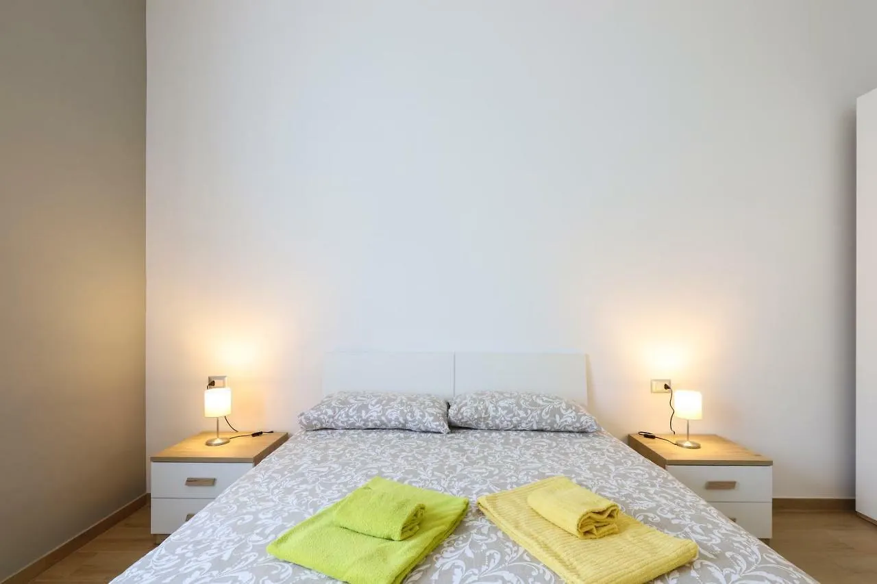 Primopiano - Sammartini Apartment Milan Italy